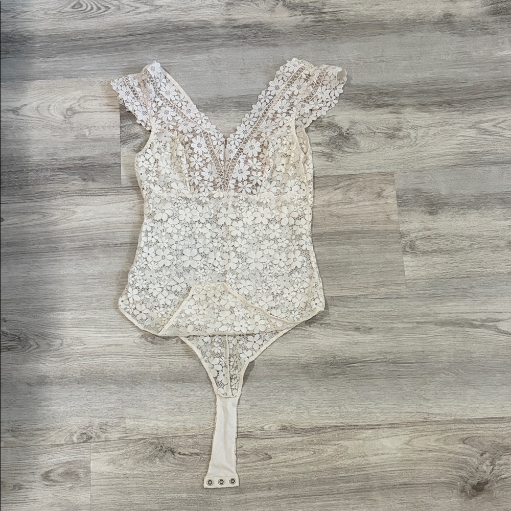 Intimissimi Cream Floral Lace Bodysuit